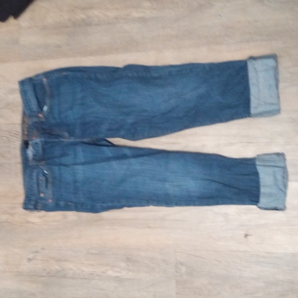 Premium Straight Crop Jeans